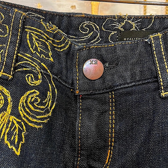 Express X2 Dark Wash Gold Floral Embroidered Zelda Boot Cut Jean, Women’s Size 6 - Picture 11 of 15